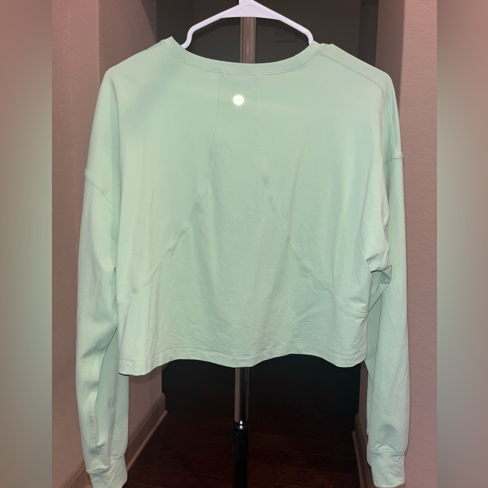 lululemon cropped muscle long sleeve